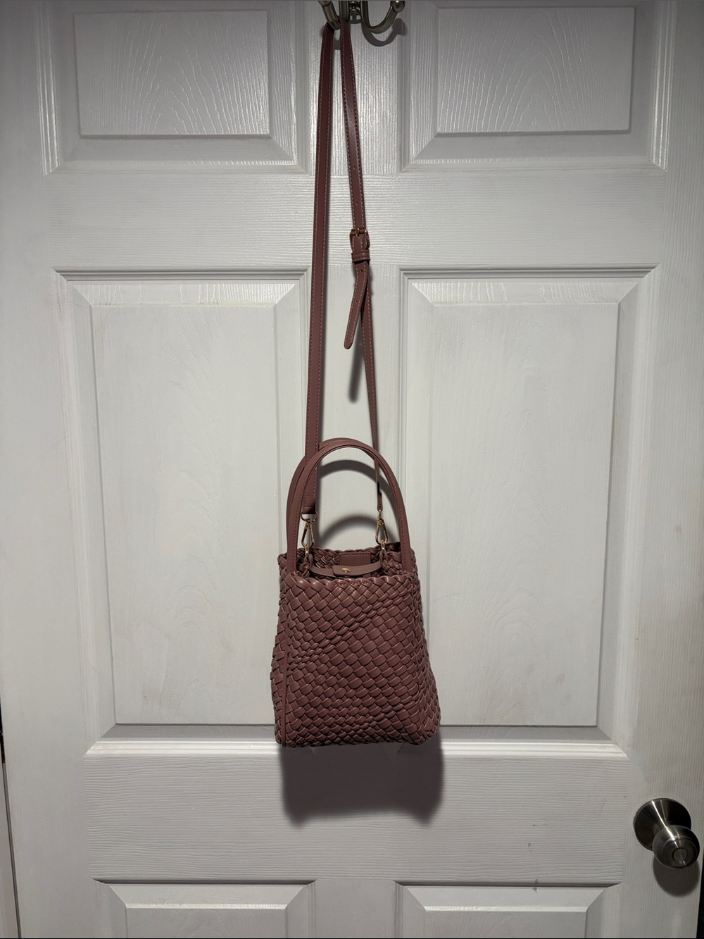 Anthropologie Woven Hollace Tote Bucket Bag in Dusty Rose Mini Edition - Picture 3 of 7